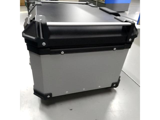 ノーブランド リアボックス