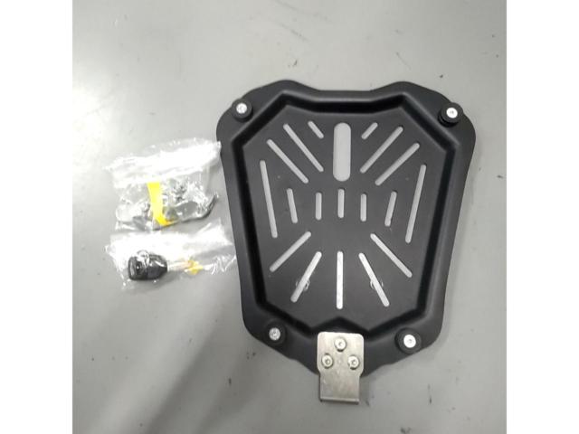 ノーブランド リアボックス