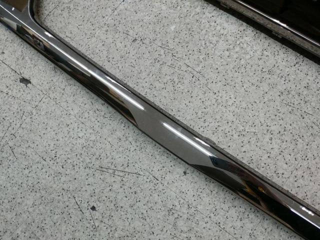 【トヨタ純正】フロントグリルガーニッシュ