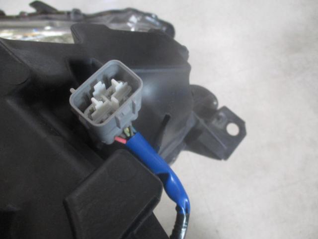 トヨタ 86/ZN6 前期純正HIDヘッドライト 左右セット
