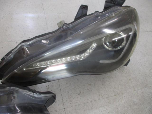 CRYSTALEYE  LEDライバー HIDヘッドライト インナーブラック 左右セット [BRZ/ZC6 86/ZN6 前期専用 HID車用)