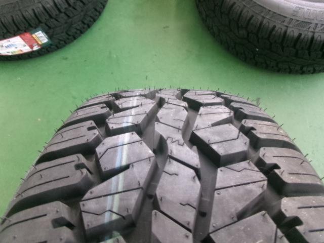 MLJ(エムエルジェイ) XTREME-J(エクストリームジェイ) XTREME-J +ARMSTRONG TRU-TRAC AT 235/70R16 109T