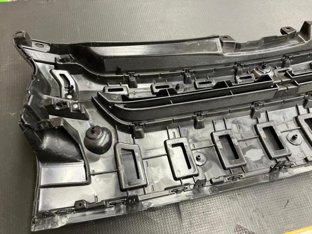 メーカー不明 フロントグリル 【200系 ハイエース 4型 ワイド スーパーGL】