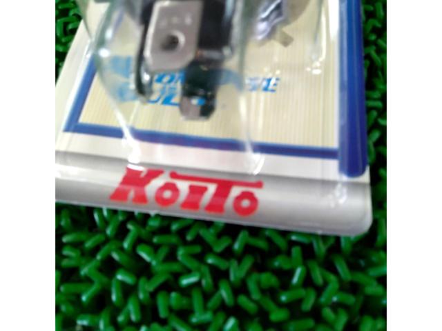 【KOITO】H4ハロゲンヘッドライト