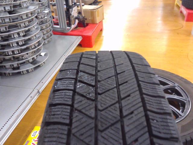 【weds(ウェッズ)】VELVA(ヴェルヴァ) SPORT+BRIDGESTONE BLIZZAK VRX3