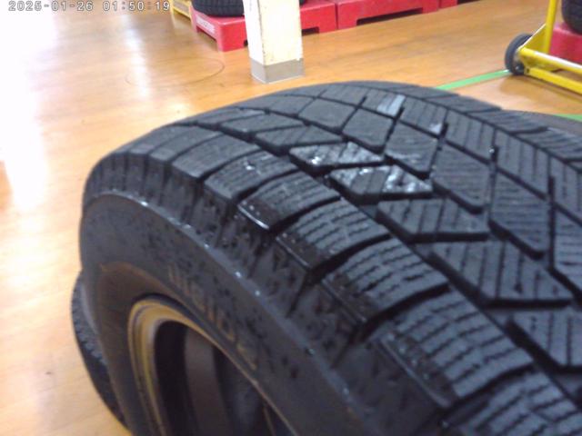 【weds(ウェッズ)】VELVA(ヴェルヴァ) SPORT+BRIDGESTONE BLIZZAK VRX3