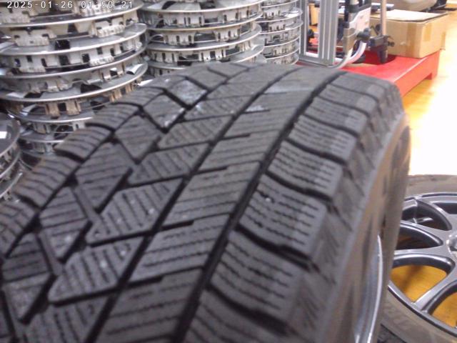 【weds(ウェッズ)】VELVA(ヴェルヴァ) SPORT+BRIDGESTONE BLIZZAK VRX3