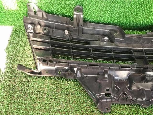 【トヨタ純正】80 ヴォクシー 純正グリル