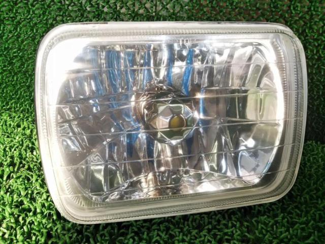 【メーカー不明】AAA HT6003 汎用角目ヘッドライト