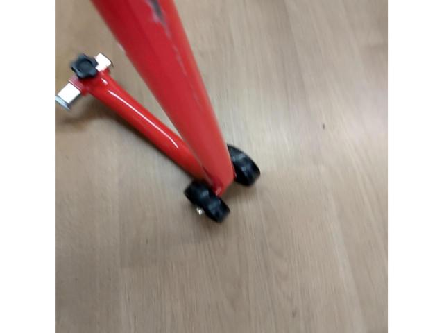 Tools ISLAND リアメンテンススタンド