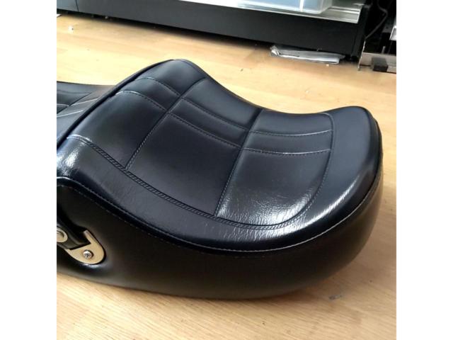 【メーカー不明】Z900RS用シート (Z07196)