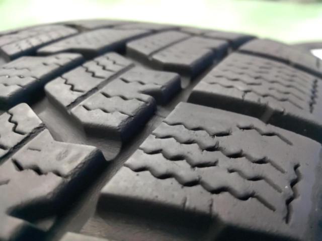 weds Treffer-VS + GOODYEAR ICENAVI 7