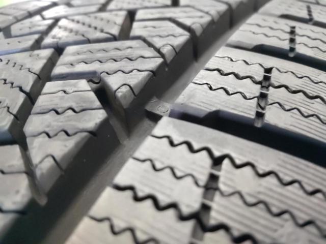 TOYOTA 210系クラウン純正ホイール + PIRELLI ICE ZERO ASIMMETRICO