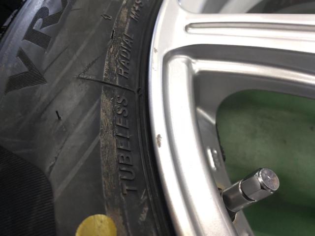 BRIDGESTONE TOPRUN R7 + BRIDGESTONE BLIZZAK VRX3 (Y11053)