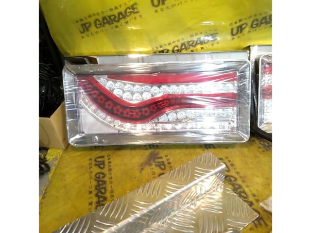 メーカー不明 歌舞伎5つ葉汎用LEDテール