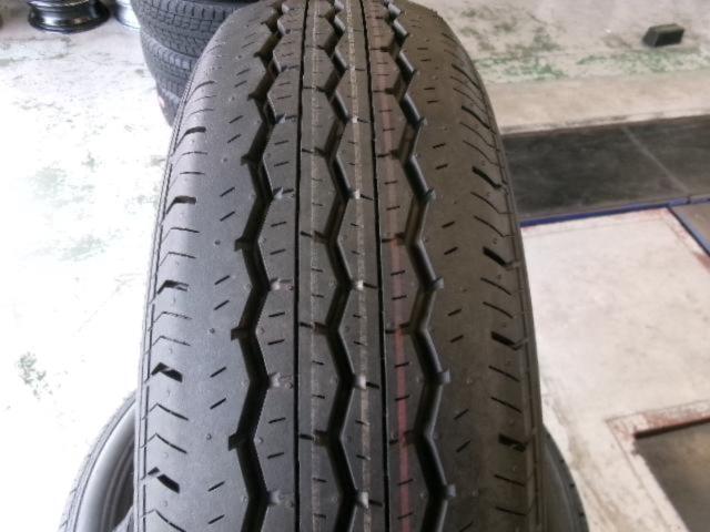 BRIDGESTONE ECOPIa RD613 195/80R15 107/105S LT 