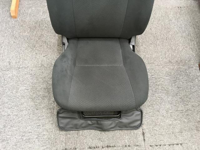 TOYOTA(トヨタ) 200系 ハイエーススーパーGL 純正シート 運転席&助手席セット