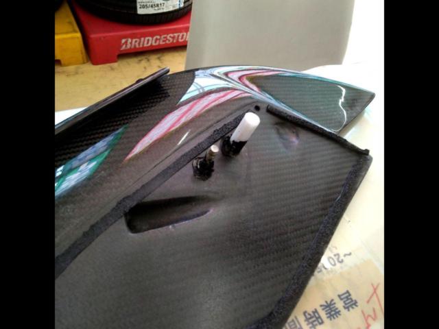 メーカー不明 カーボン調ダックテールスポイラー