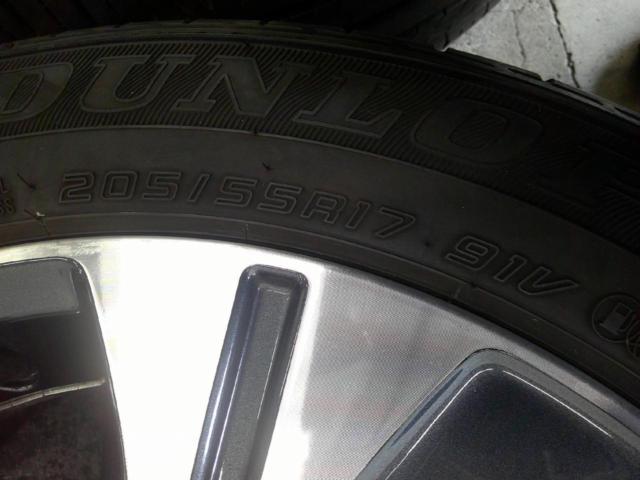 日産 (NISSAN) キックス純正ホイール + DUNLOP ENASAVE EC300+ 205/55R17 91V