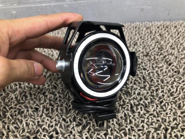 メーカー不明 LEDイカリング付きフォグライト