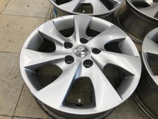 NISSAN C26セレナ純正ホイール