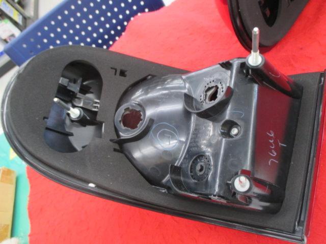 【トヨタ純正】トヨタ純正  FJクルーザー/GSJ15W 純正テールレンズ