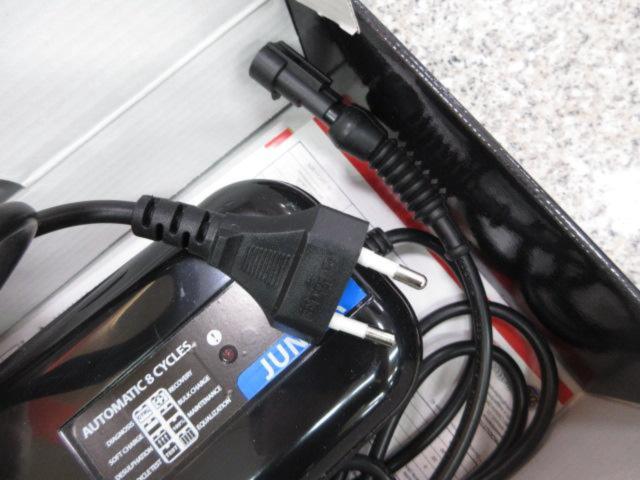 BC Battery controller JUNIOR バッテリー充電器