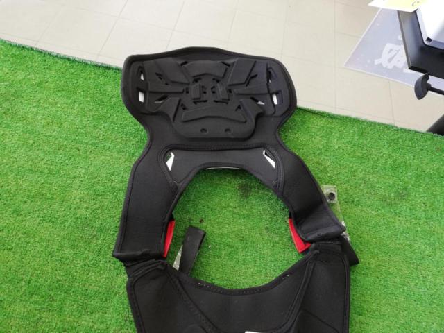 LEATT チェストプロテクター 5.5 Pro JR