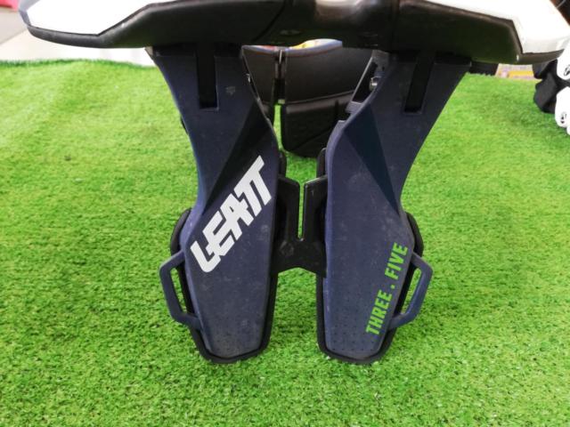 LEATT ネックブレース3.5 ジュニアサイズ
