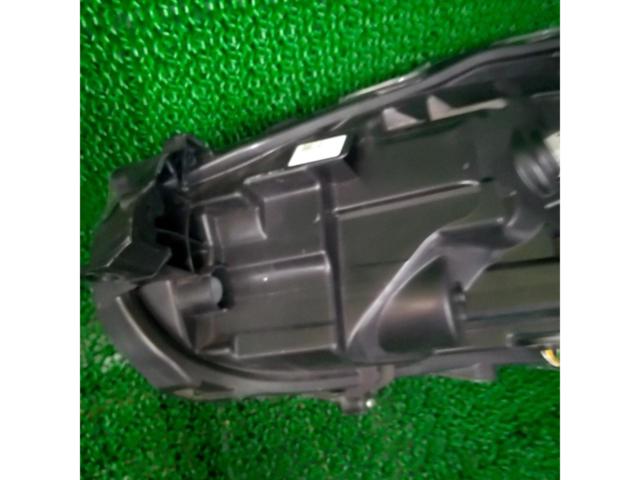 片側のみ【トヨタ純正】TOYOTA 純正ヘッドライト