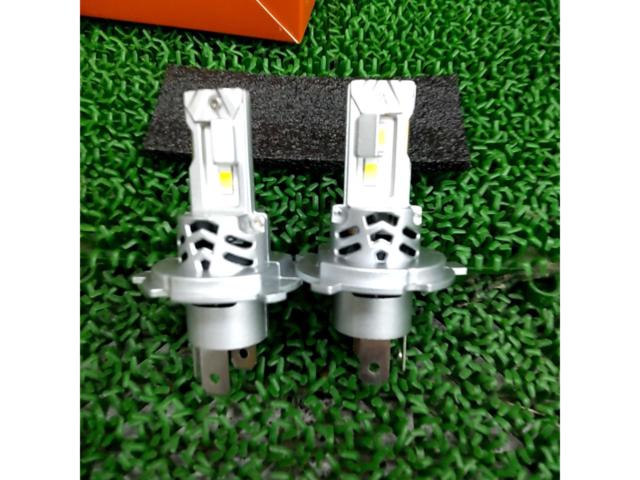 メーカー不明 LEDバルブ H4 ホワイト