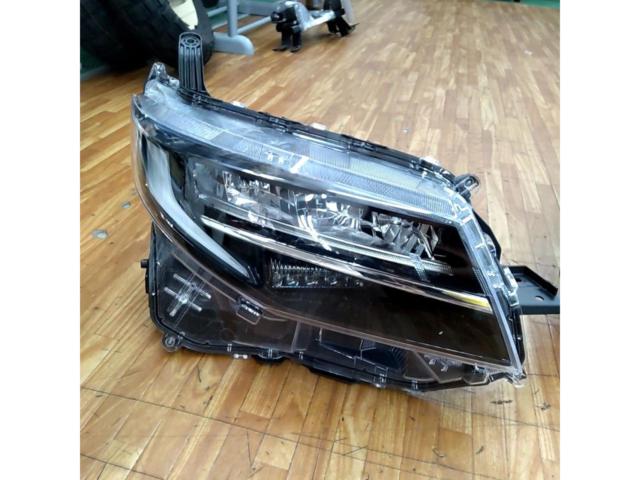 ダイハツ LA850S ムーブカスタムRS・Gグレード純正 LEDヘッドライト