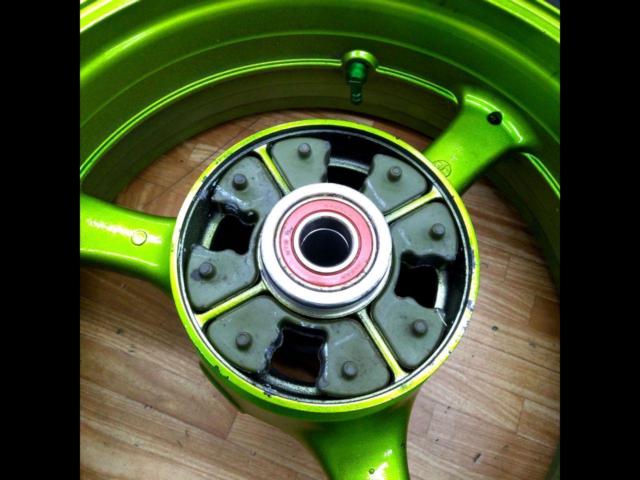 大幅値下げ!!☆補修ベースなどに!! 【KAWASAKI】 ニンジャZX-10R純正17インチリアホイール