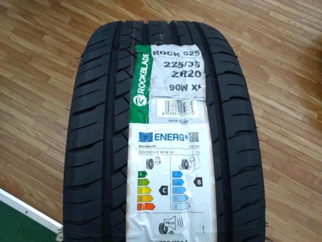 激熱新品セット!! BBS(ビービーエス) GERMANY(ジャーマニー) CH-R 142 + ROCKBLADE ROCK525