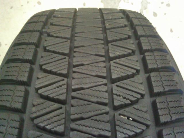 BRIDGESTONE BLIZZAK DM-V3 + トヨタ 50系RAV4 Adventure 後期純正アルミホイール