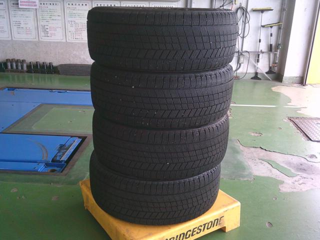 BRIDGESTONE BLIZZAK VRX3 + ホンダ RV系ヴェゼル純正ホイール