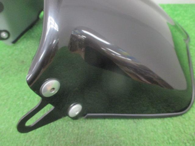 【汎用】Ermax Nasty ユニバーサルメーターバイザー