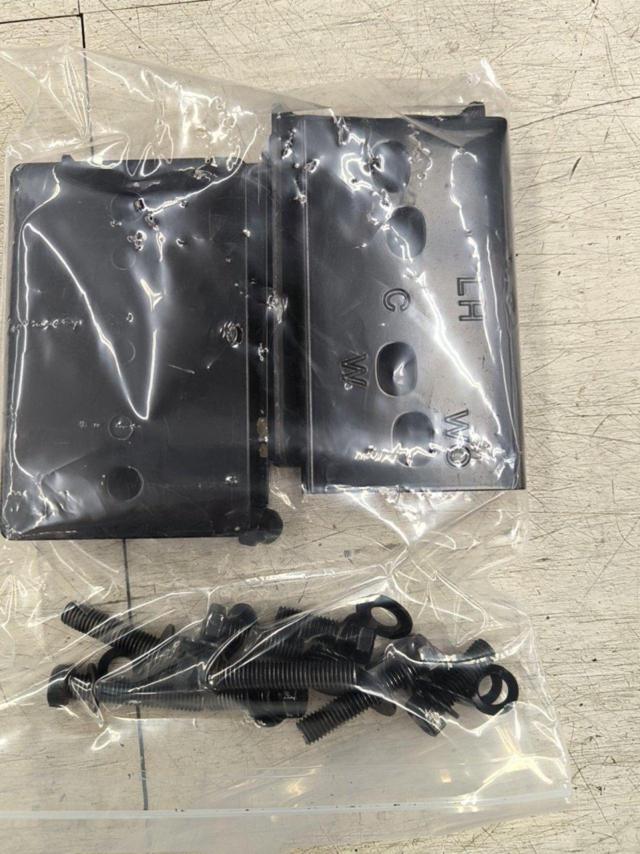 【トヨタ純正】ハイラックス/GUN125 純正オプショントノカバー