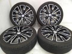 RAYS VERSUS STRATAGIA Lucianna+BRIDGESTONE Playz PX-RVⅡ 215/45R18