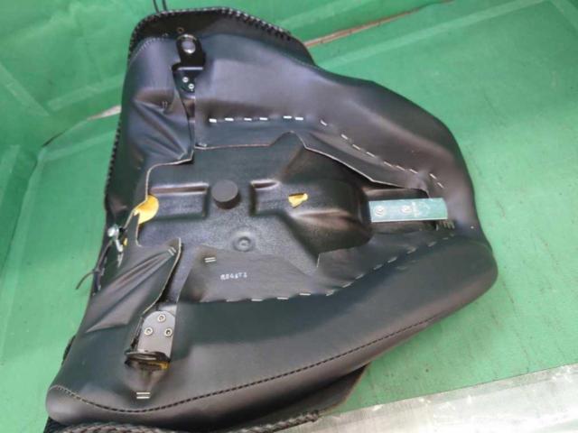 【Harley-Davidson】[RDW-92761-0067]M8ファットボーイ(FLSTF1450)純正シート 前後セット