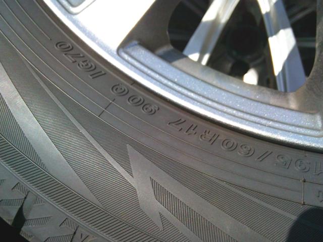 YOKOHAMA iceGUARD iG70 + YFC Millous VX