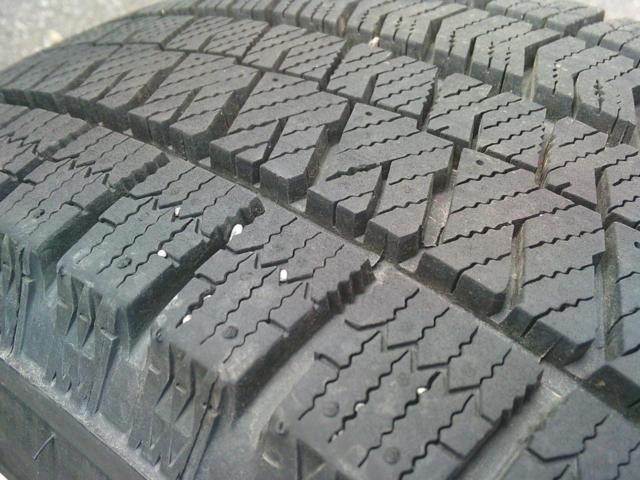 BRIDGESTONE BLIZZAK VRX2 + zart スポークホイール