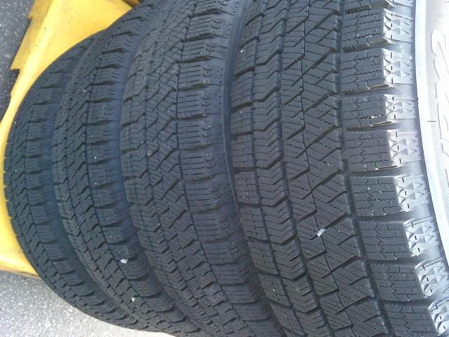 BRIDGESTONE BLIZZAK VRX2 + zart スポークホイール