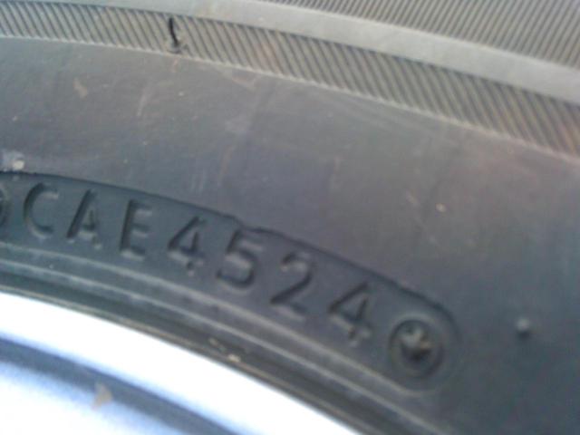 BRIDGESTONE BLIZZAK VRX2 + zart スポークホイール