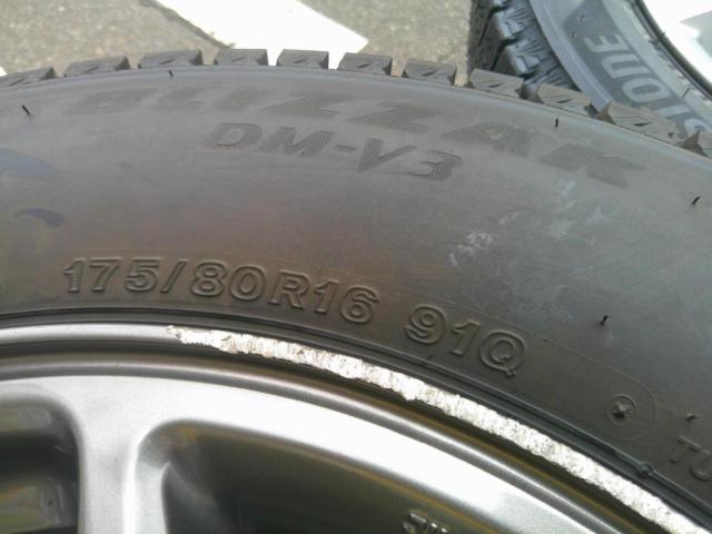 BRIDGESTONE BLIZZAK DM-V3 + スズキ ジムニーJB64純正ホイール