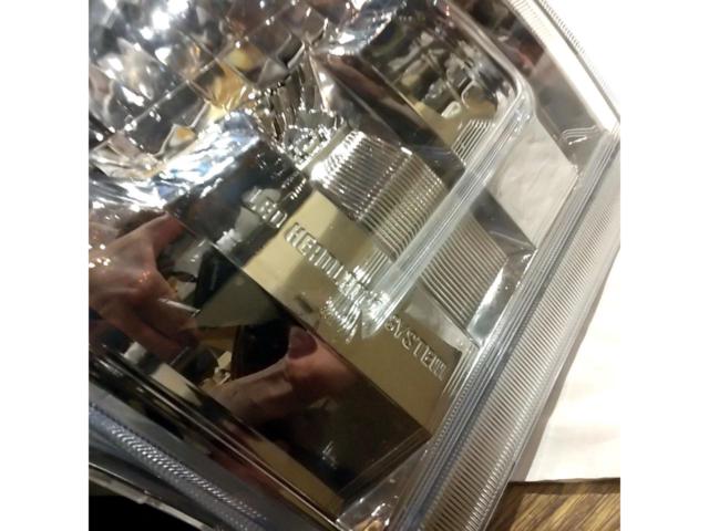 【トヨタ純正】200系 ハイエース ヘッドライト 左のみ