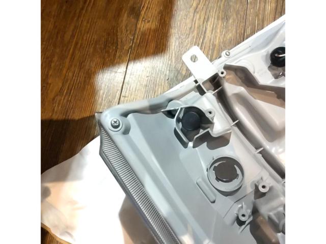 【トヨタ純正】200系 ハイエース ヘッドライト 左のみ