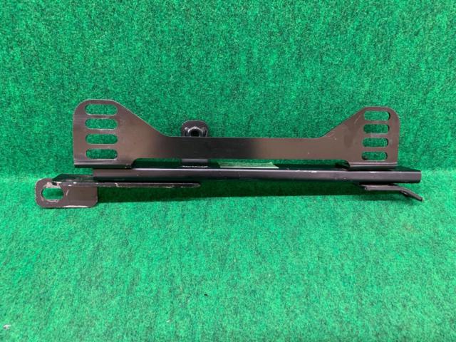 メーカー不明 フルバケ用シートレール