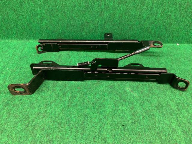 メーカー不明 フルバケ用シートレール