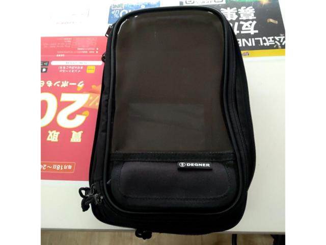【DEGNER】マグネット式タンクバッグ NB-142MAG